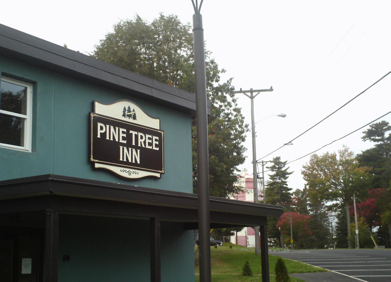 Pine Tree Inn Bangor Zewnętrze zdjęcie